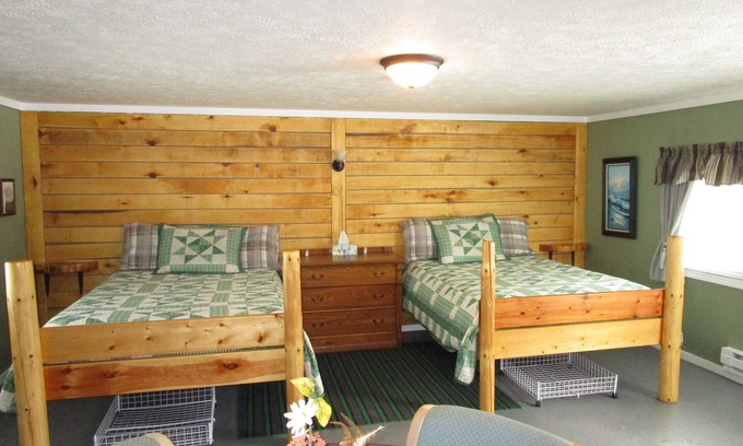 Grayling Cabin | Cabin #1 - Mill Pond CT