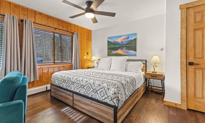 Estes Park Cabin | Cabin 21- Accessible Unit & King Bed