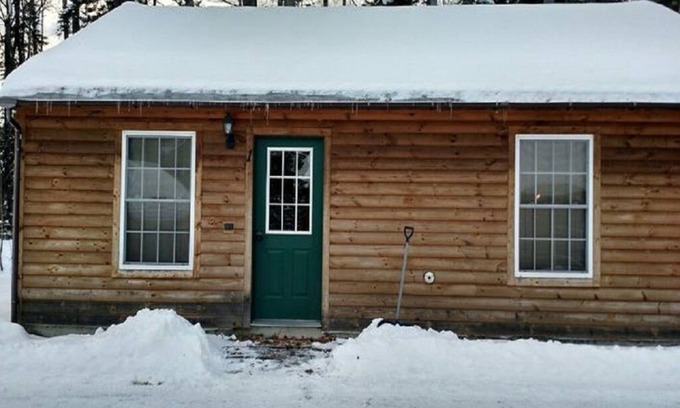Northeast Somerset Cabin | Cabin 3 Roody's Black Bear Cabins- Trail access from camp