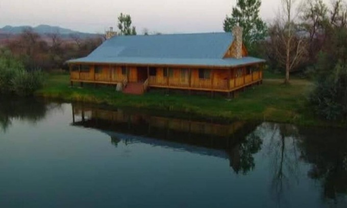 Thermopolis Cabin | Cabin 3 .