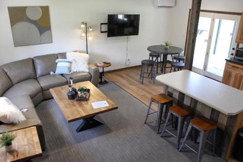 Rapid City House | Cabin 6 at Horse Creek Resort