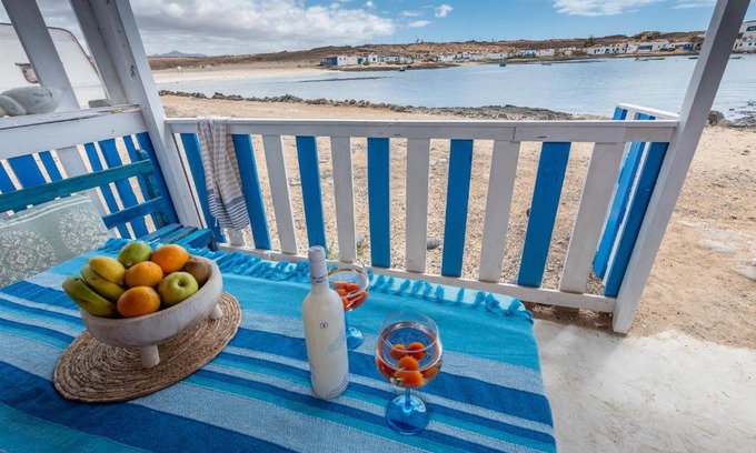 La Oliva Apartment | Cabin in front of idyllic majanicho beach