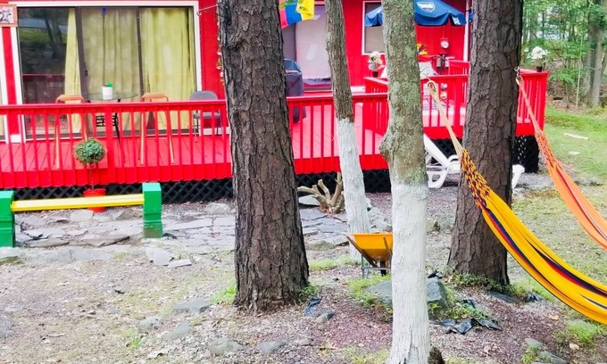 Bushkill House | Cabin in one of the most upscale comunity in poconos