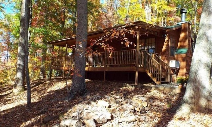 Nebo Cabin | Cabin Near Lake James Luxurious and Affordable - NO PETS