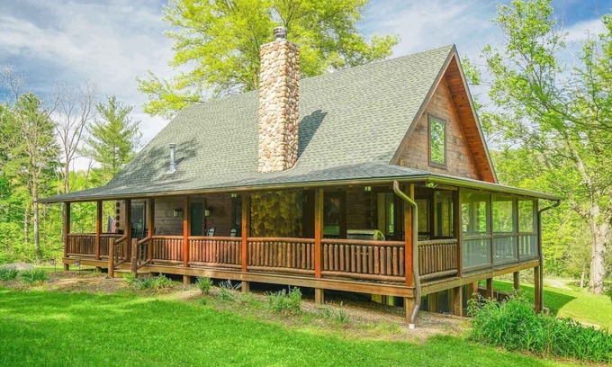 Butler Cabin | Cabin on 66 private acres with hiking trails