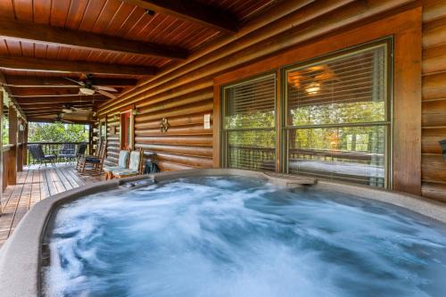 Sevierville House | Cabin Retreat - Private Hot Tub & Pool Table