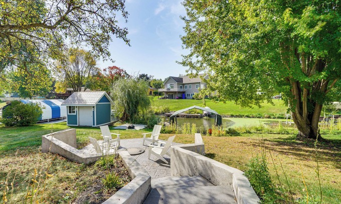 Minnetrista House | Cabin w/Halstead Bay Access: Hot Tub, Sauna, Dock