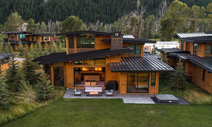 Hoback Junction House | Cabin with Club Access - Snake River Sporting Club