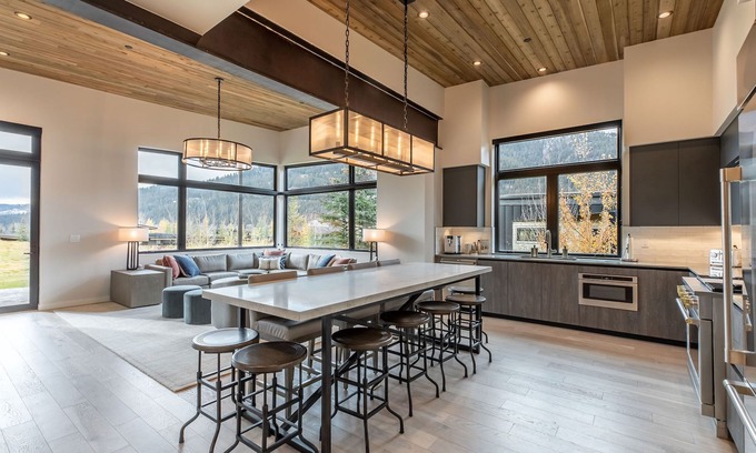 Hoback Junction House | Cabin with Club Access - Snake River Sporting Club