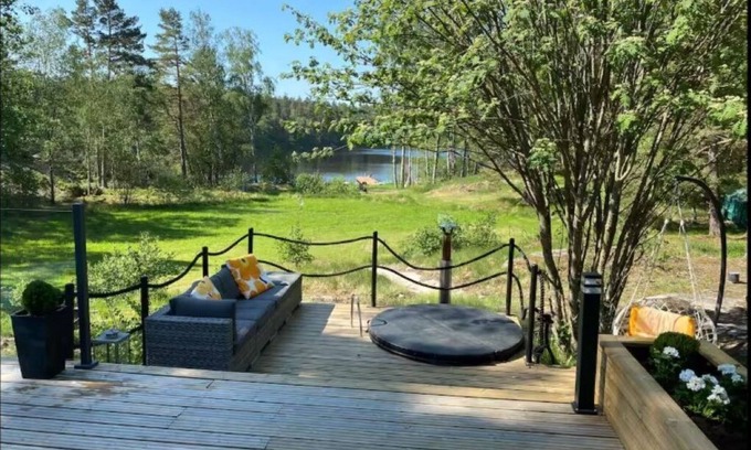 Pargas Cabin | Cabin with own lake and palju hot tub