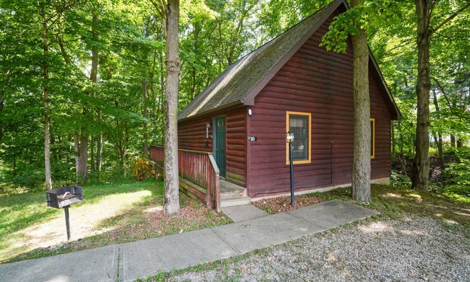 Logan Cabin | Cabins In Hocking - Retreat cabin #10