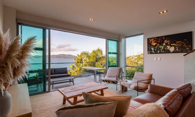 Cable Bay Apartment | Cable Bay Luxury 1 Bedroom Surf Villa