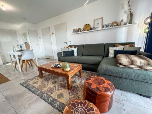 Decines-Charpieu Apartment | Cactus Groupama Stadium-LDLC Arena-Eurexpo