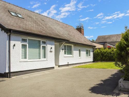 Bont Newydd House | Cae Garw - Uk47587