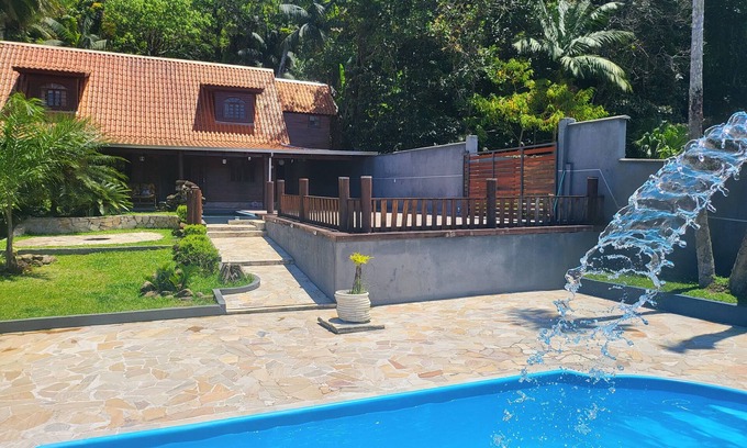 Matinhos House | Caiobá Nature Corner - Large, Fish Pond and Pool | Zap 41 992909634