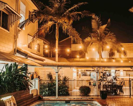 Cairns North Hotel | Cairns Queens Court