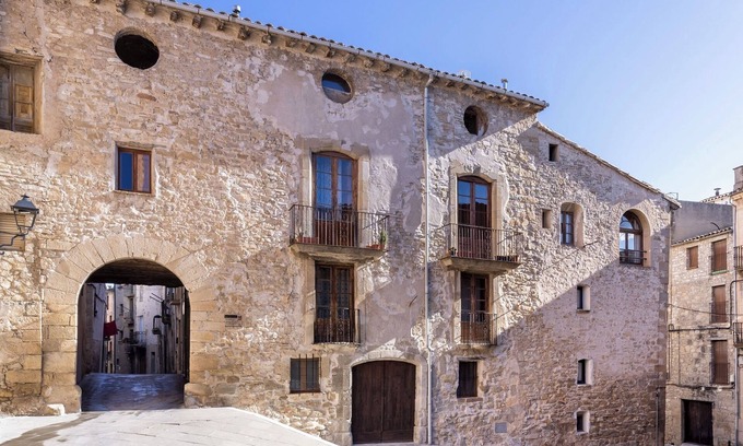 Santa Coloma de Queralt House | calamarta cultural tourism