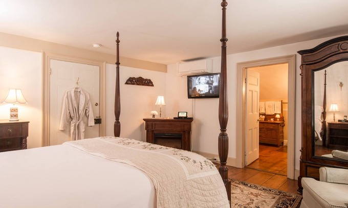 Salisbury Mills Bed & Breakfast | Caldwell House Bed & Breakfast