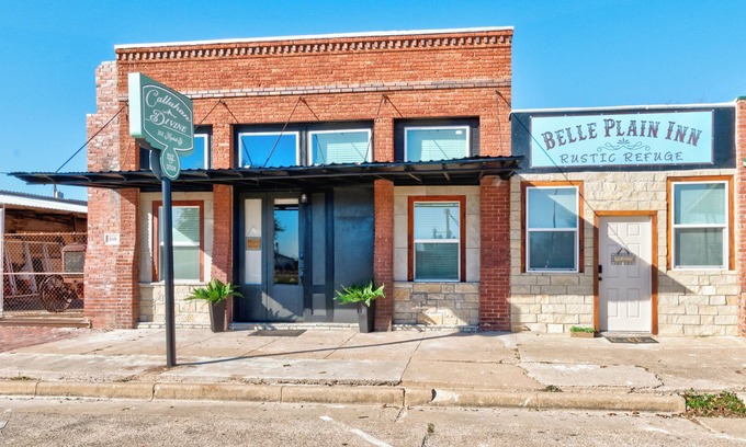Baird Apartment | Callahan Divine
