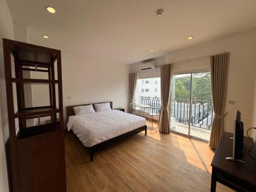 Chang Khlan House | Calm and Green Place