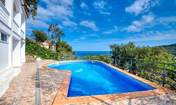 Sa Riera Ski Chalet | CALMA: Spectacular holiday rental villa with private pool and sea views in Sa Riera, Begur.