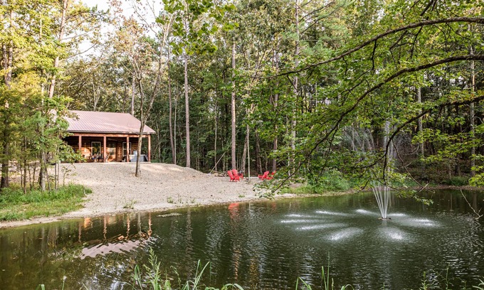 Broken Bow Cabin | Calvert's Copper Cabin, Cozy cabin! Hot tub, Free Firewood, Fireplace!
