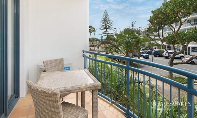 Coolangatta Resort | CALYPSO - Classic Resort Style Apartment - Steps from the Beach!