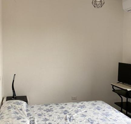 Monserrato House | Camera in campagna