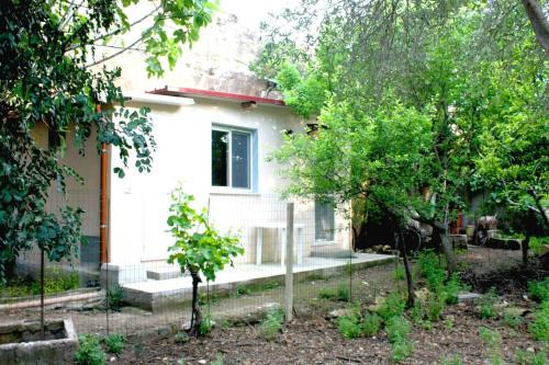 Bagheria Apartment | Camera indipendente con bagno immersa nel verde