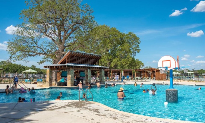 Waco House | Camp Fimfo Waco