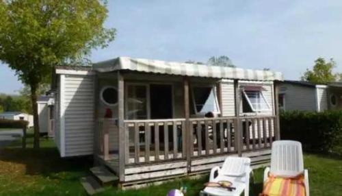 Sainte-Catherine-de-Fierbois Other | Camping 5 étoiles - Parc aquatique - eebfed