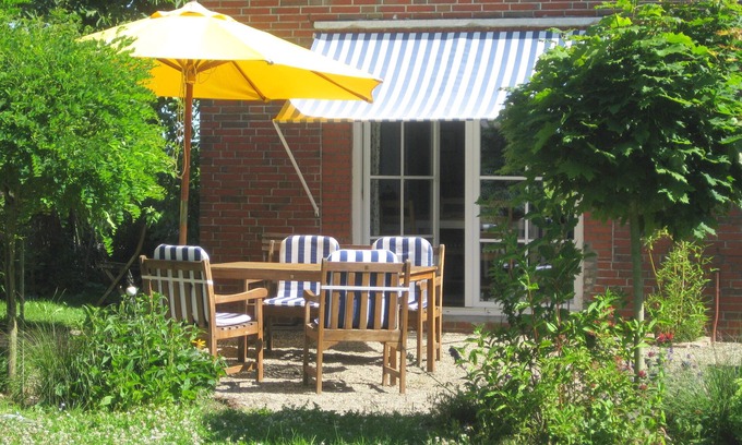 Campen House | Campen Cottage - relaxed, rustic cottage in shabby chic style near the coast