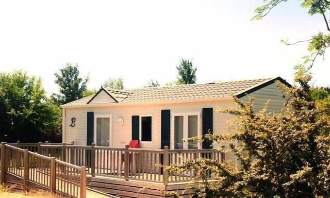Loudeac House | Camping Aquarev *** - Cottage Freedom PMR 3 Rooms 4 People