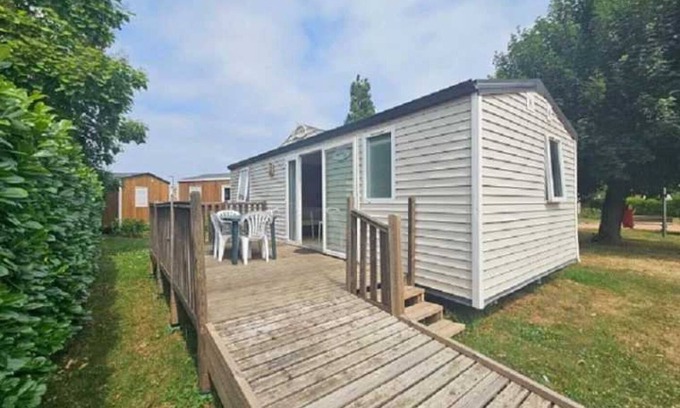 Charlieu House | Camping - ccbbife - Two Bedroom Apartment, Sleeps 6