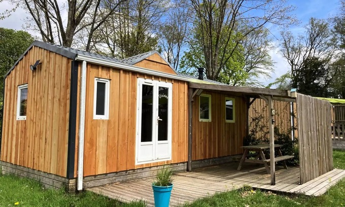 Priziac House | Camping Ecologique le Lac O Fées * - VIVIANE Mobilhome confort 31m2 1chambre + salon 2 personnes