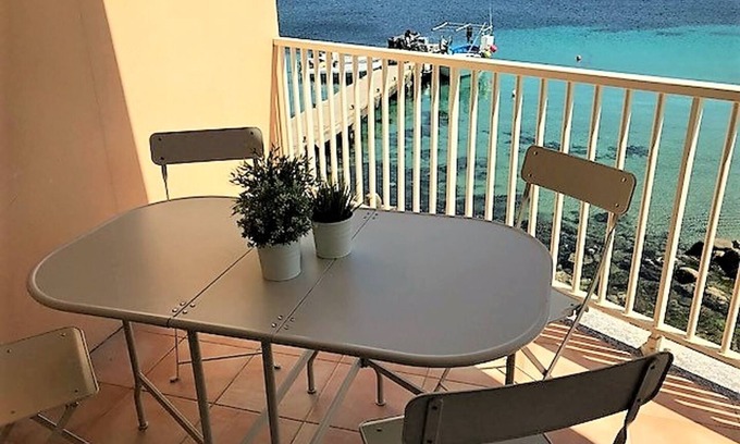 Belvedere-Campomoro Apartment | CAMPOMORO Duplex 4/5pers. on the beach