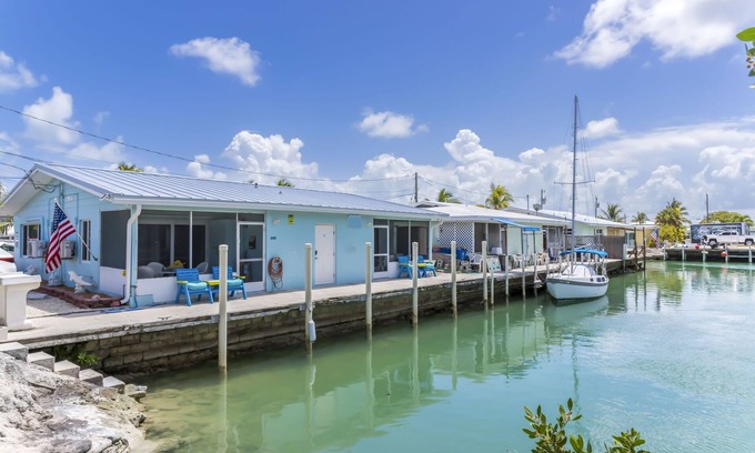 Little Venice House | Canal Front, Dockage, Trailer Parking, Updated!