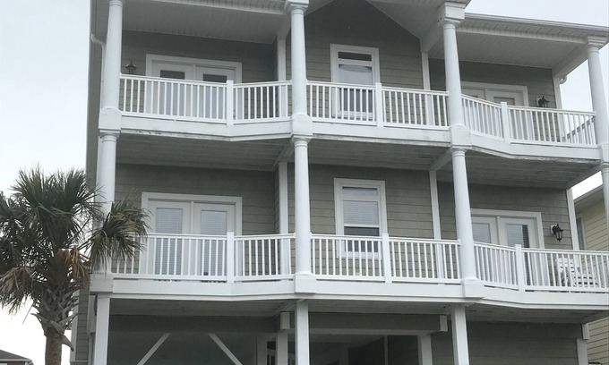 Ocean Isle Beach House | Canal Front w/Putting Green w/private dock & private heated pool; Sleeps 18+