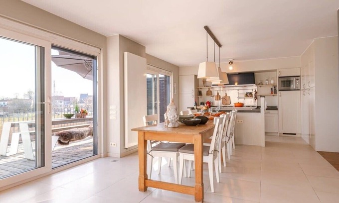 Nieuwpoort House | Canal view house in Nieuwpoort