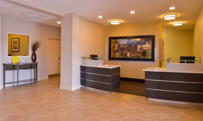 Normal Hotel | Candlewood Suites Bloomington, an IHG Hotel