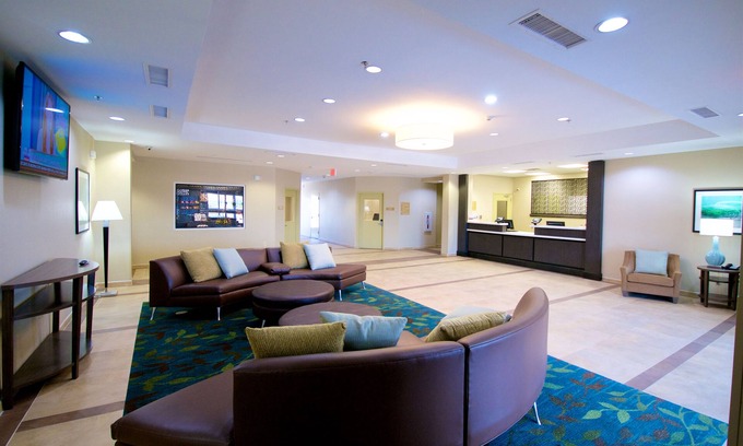 Kenedy Hotel | Candlewood Suites Kenedy by IHG