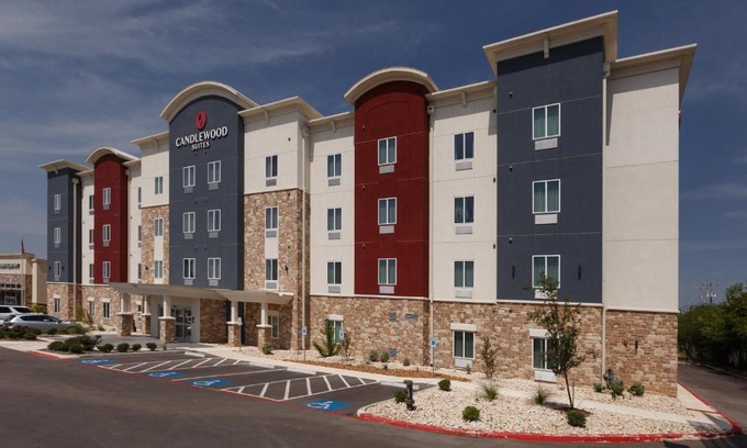Schertz Hotel | Candlewood Suites - San Antonio - Schertz by IHG