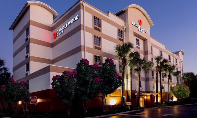 Edgewood Hotel | Candlewood Suites Ft. Lauderdale Airport/Cruise by IHG