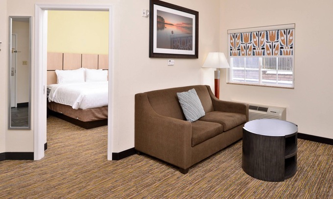 Winchester Hotel | Candlewood Suites Winchester by IHG