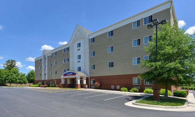 Winchester Hotel | Candlewood Suites Winchester by IHG