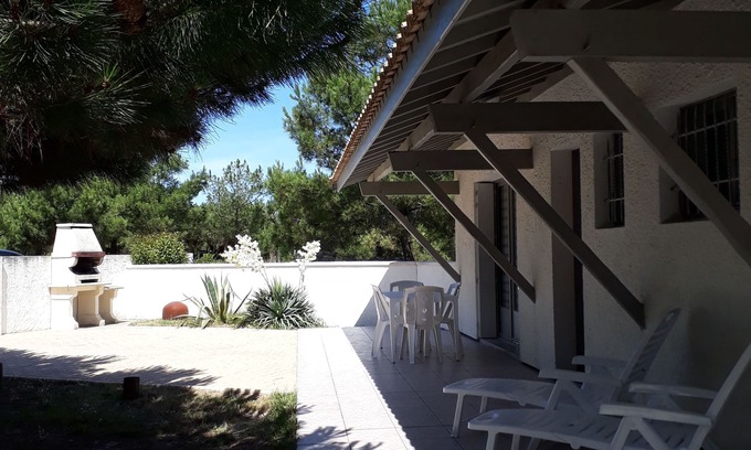 Cap-Ferret Villa | Cap Ferret from spring, near Horizon beach
