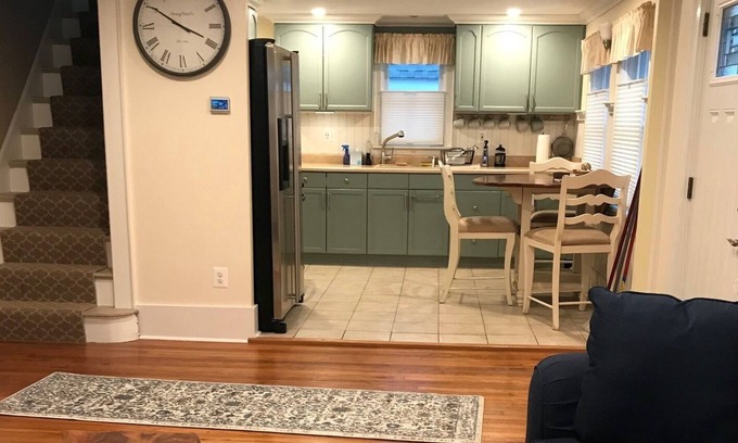 Buzzards Bay House | Cape Cod Canal & Mass Maritime College: Best location for striper fishing & more