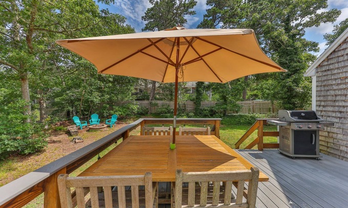 East Harwich House | Cape Cod Cottage Near Beaches & Bike Trail