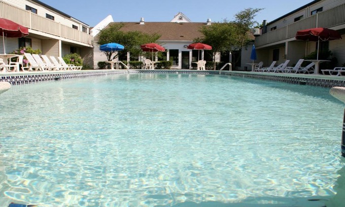 Bass River Hotel | Cape Cod Irish Village