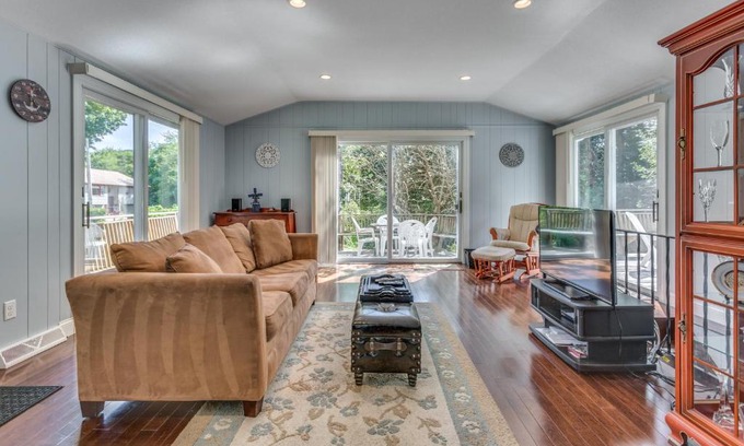 West Yarmouth House | Cape Escape